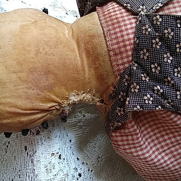 Primitive Doll - Picture 7 of 9